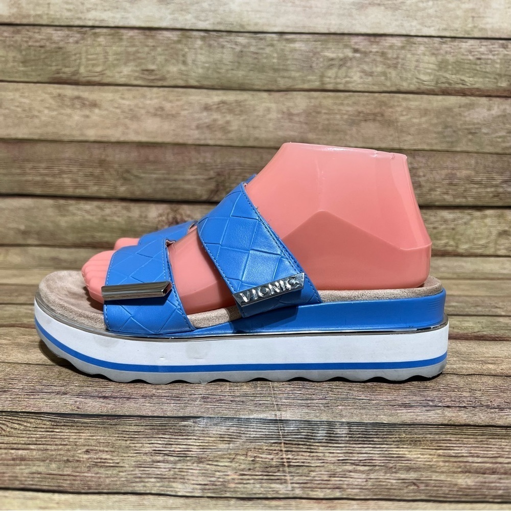 Vionic Women's Blue and Tan Sandals